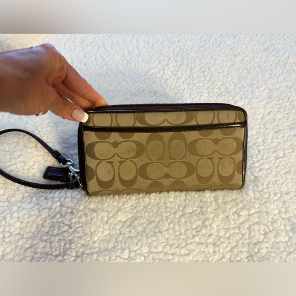 Coach signature striped tote with matching tech wallet and change purse. - Picture 10 of 17